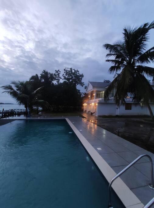 Riveria Portico Villa North Paravur Bagian luar foto