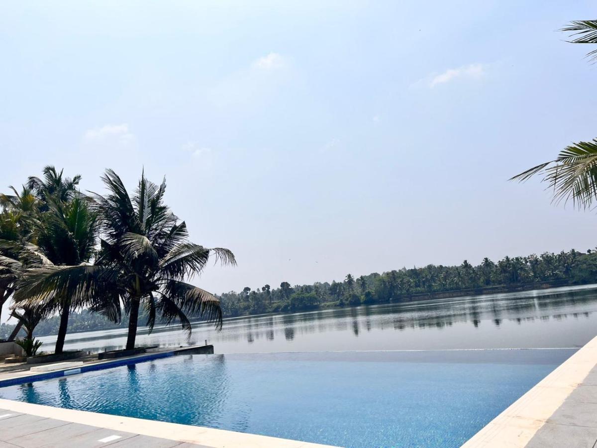 Riveria Portico Villa North Paravur Bagian luar foto